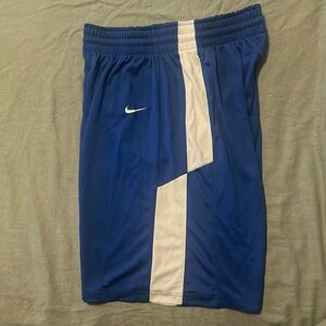University of Kentucky Mens Basketball issued Mens Nike shorts